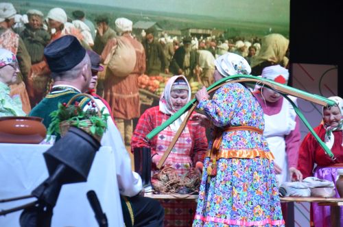 Триумф талантов: в Агрызском районе прошёл гала-концерт «Радуга культур»