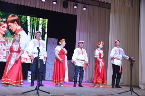 Триумф талантов: в Агрызском районе прошёл гала-концерт «Радуга культур»