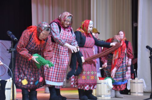 Триумф талантов: в Агрызском районе прошёл гала-концерт «Радуга культур»