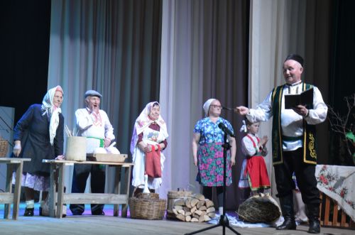 Триумф талантов: в Агрызском районе прошёл гала-концерт «Радуга культур»