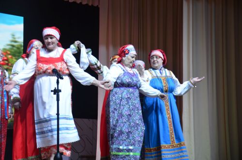 Триумф талантов: в Агрызском районе прошёл гала-концерт «Радуга культур»