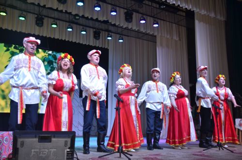 Триумф талантов: в Агрызском районе прошёл гала-концерт «Радуга культур»