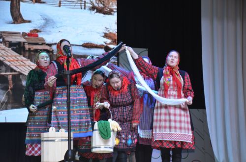 Триумф талантов: в Агрызском районе прошёл гала-концерт «Радуга культур»