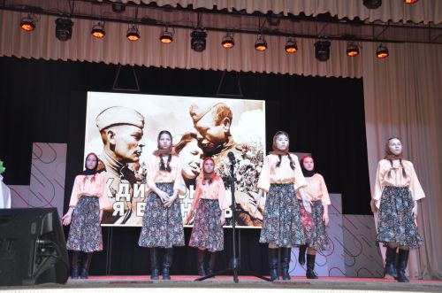 Триумф талантов: в Агрызском районе прошёл гала-концерт «Радуга культур»