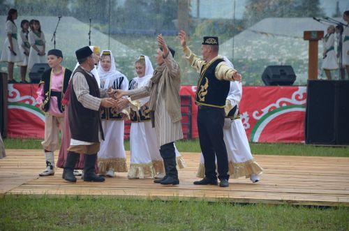 В Агрызе состоялся народный татарский праздник - Сабантуй