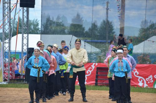 В Агрызе состоялся народный татарский праздник - Сабантуй