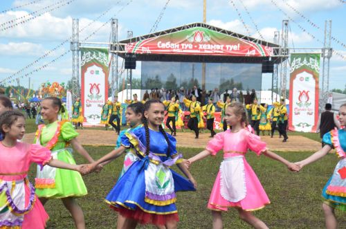 В Агрызе состоялся народный татарский праздник - Сабантуй