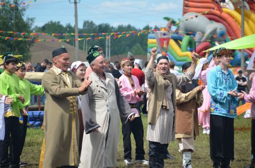 В Агрызе состоялся народный татарский праздник - Сабантуй