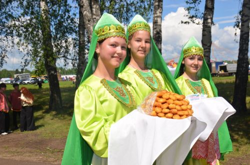 В Агрызе состоялся народный татарский праздник - Сабантуй
