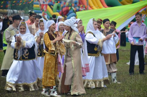 В Агрызе состоялся народный татарский праздник - Сабантуй