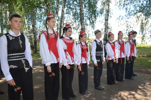В Агрызе состоялся народный татарский праздник - Сабантуй