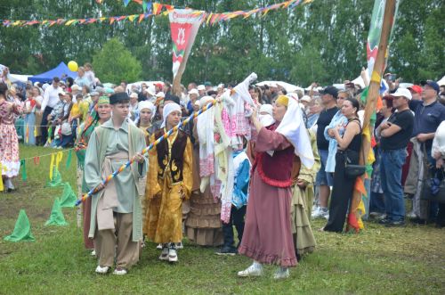 В Агрызе состоялся народный татарский праздник - Сабантуй