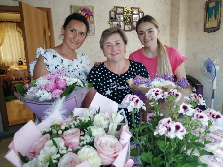Как сделать так, чтобы мама с детства оставалась для девочки самым близким человеком