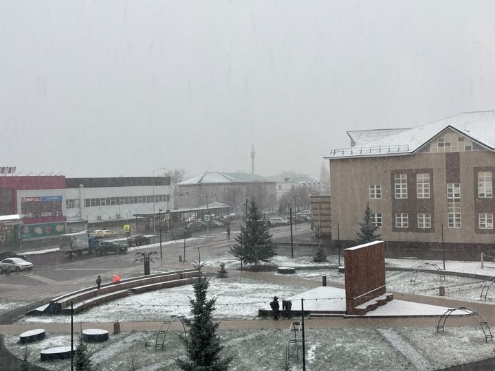 В Агрызе выпал первый снег
