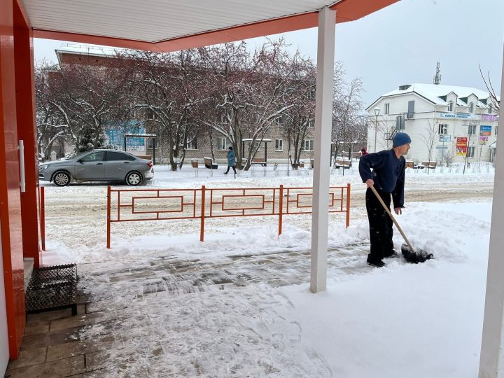 Рафаэль Ниязов лично проверил уборку улиц от снега