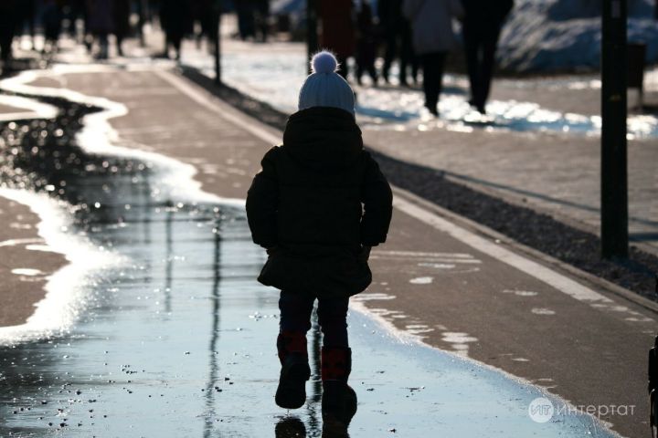 Бер хатын асрамага алган 3 яшьлек улын үтергән