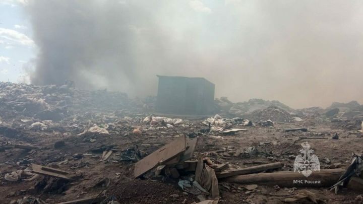 В Татарстане произошел пожар на полигоне ТБО