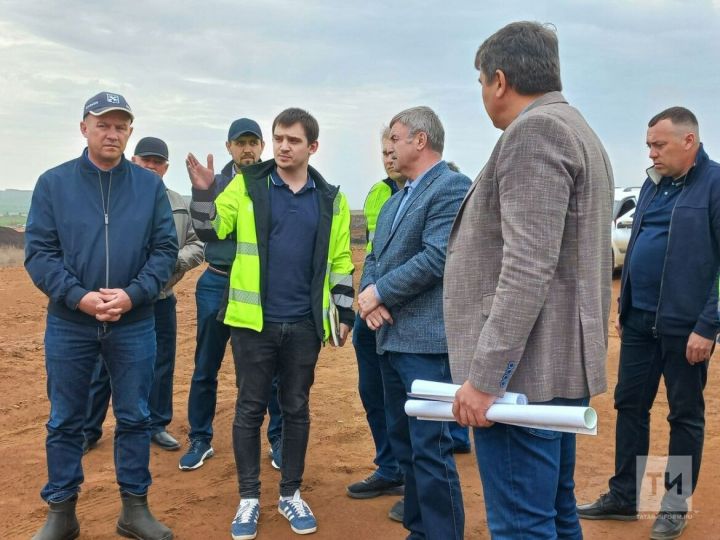 Ханифов: около 900 км региональных дорог задействованы в реализации крупных федеральных и республиканских проектов