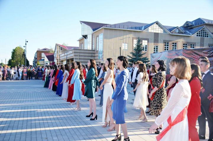 Когда пройдут выпускные вечера?