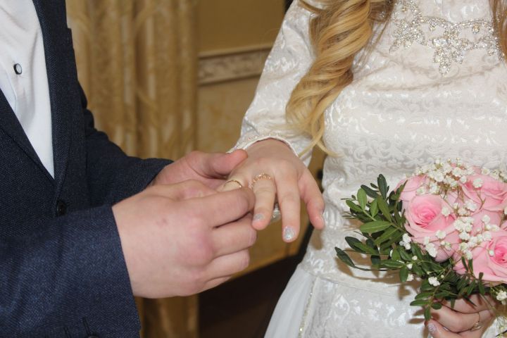 Сегодня в Агрызе отметят День семьи, любви и верности