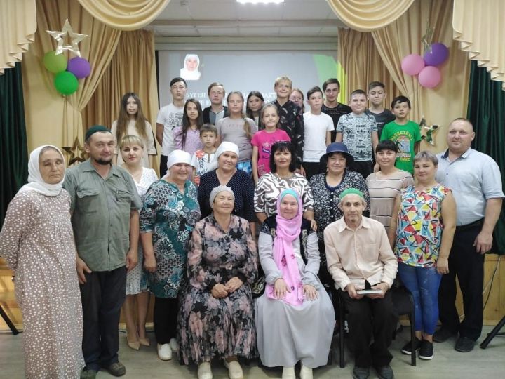 Шаршады авыл җирлегендә Фәүзия ханым Бәйрәмова белән очрашу узды
