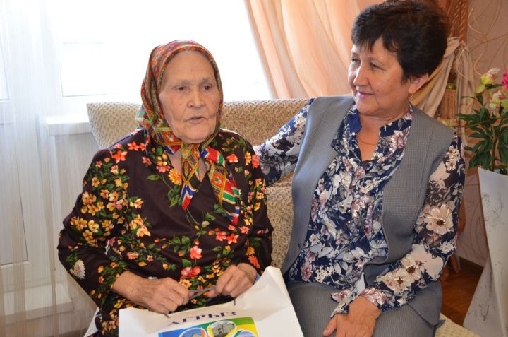 Жительница Агрыза Маргарита Антонова 30 лет отдала тяжелой профессии путейца