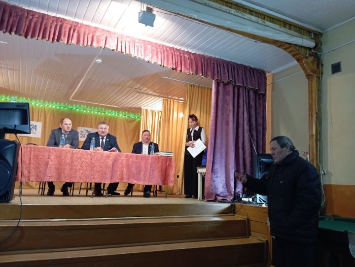 В селах стартовали сходы граждан с участием руководителей