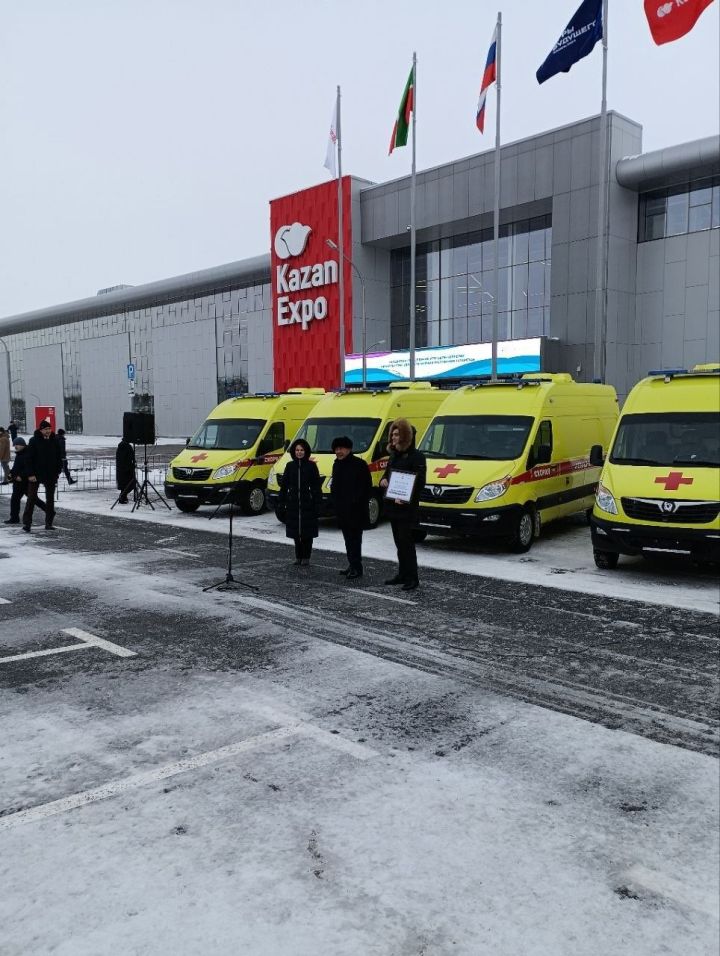 Агрызская ЦРБ получила новый автомобиль скорой помощи