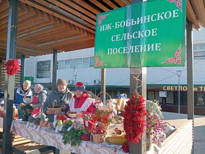 Бүген Әгерҗедә көзге ярминкә узды