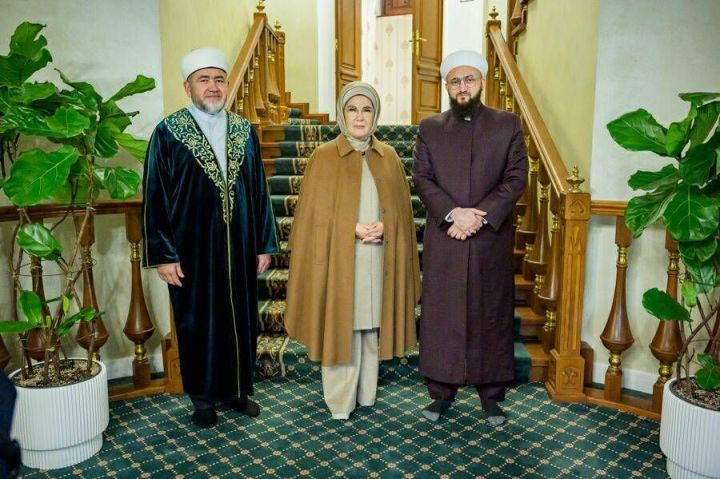Эмине Эрдоган посетила мечеть «Аль-Марджани» в Казани