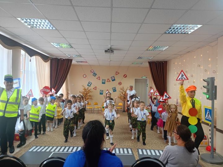 В детском саду №5 прошла игра «Правила поведения на дороге»