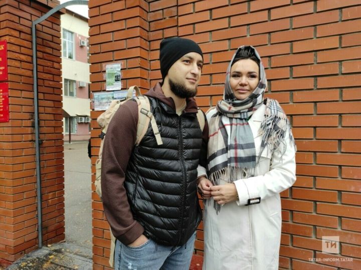 Иркә ире Артурның хәле турында сөйләде