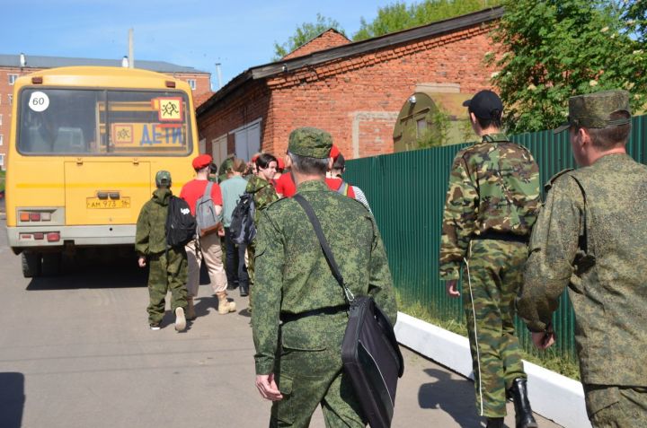 Көзге чакырылышта Әгерҗе районыннан 40лап егет армия сафларына алына