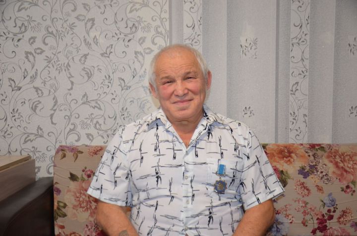 Электромонтер с 42-летним стажем Петр Самойлов: Эта профессия требует обладания такими качествами, как внимательность и ответственность
