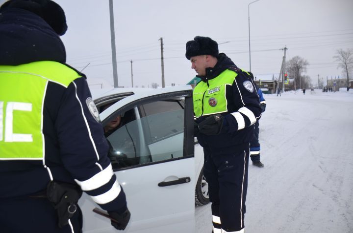 В ходе рейда ГИБДД выявлено восемь нарушителей
