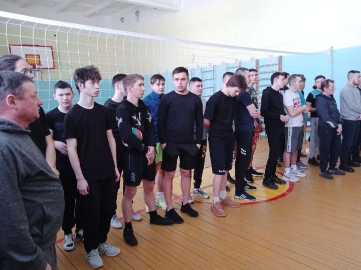 Тугызбуй төбәге ир-егетләре волейбол турнирында катнаша