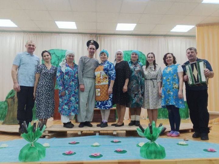 Салагыш мәдәният йортында  «Йөрәк маем» исемле комедия сәхнәгә куелды
