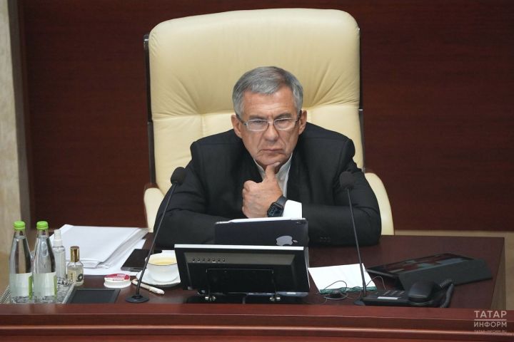 Раис РТ Рустам Минниханов опубликовал ролик об итогах нацпроекта «Экология» и буднях экологов