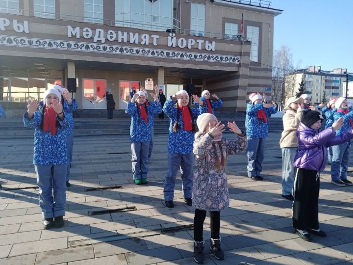 В Агрызе прошел концерт, посвященный 10-летию воссоединения Крыма и России