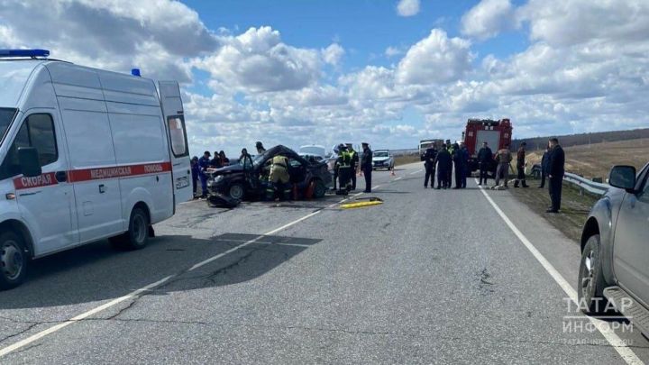 Жуткое смертельное ДТП в Нурлате: погибли три человека
