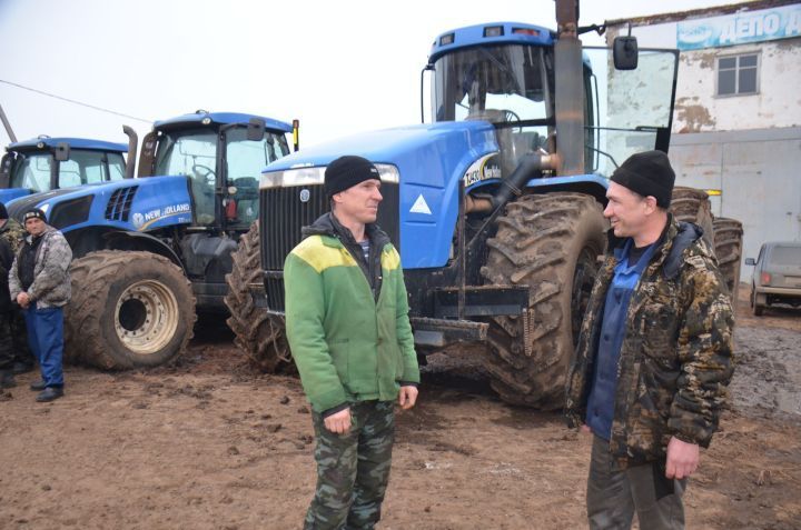 В обществе «Навруз» дан старт весенне­-полевым работам