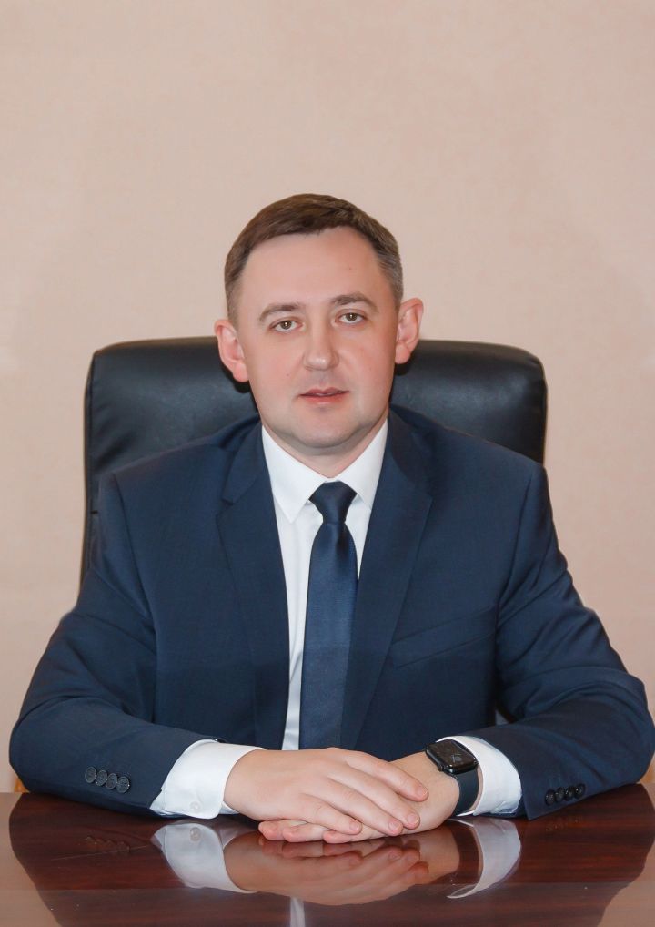 Район башлыгы Ленар Нургаянов әгерҗелеләрне Җиңү бәйрәме белән котлады