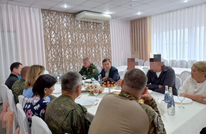 Глава Агрызского района встретился с военнослужащими СВО