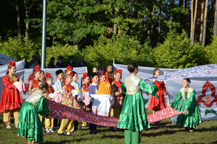 Агрызцев приглашают ярко провести выходные (Программа мероприятий)