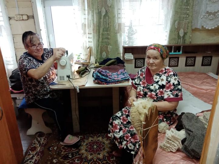 Как активные сельские волонтеры готовят гуманитарную помощь бойцам СВО