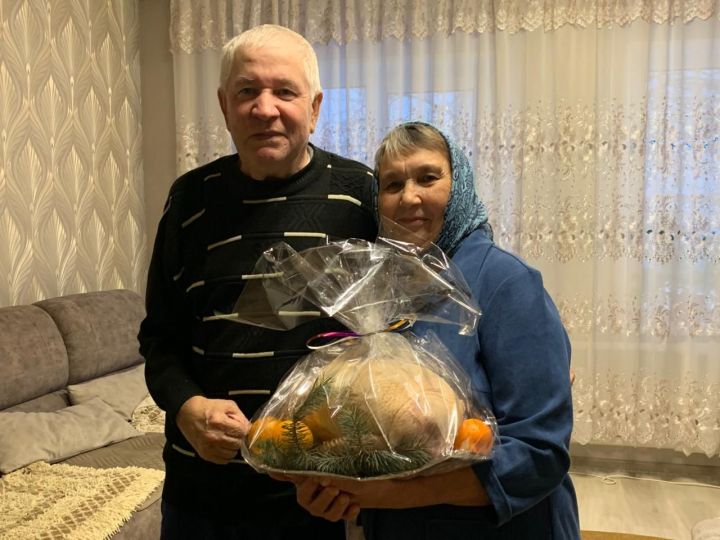 Яңа ел алдыннан «Әгерҗе хәбәрләре» редакциясе әбүнәчеләренә бүләк таратты