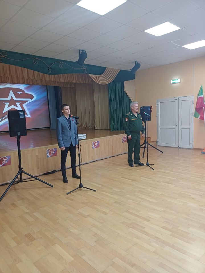 В Агрызе прошла военно-патриотическая игра «Юнармейские старты»