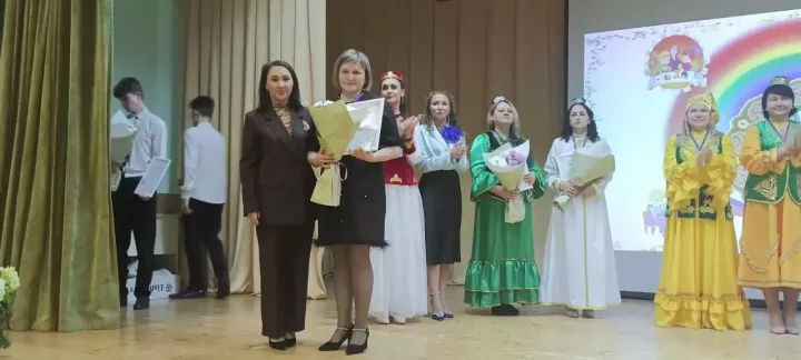 Воспитатель детского сада №6 Тимофеева Снежана выиграла в номинации «Сердце отдаю детям»