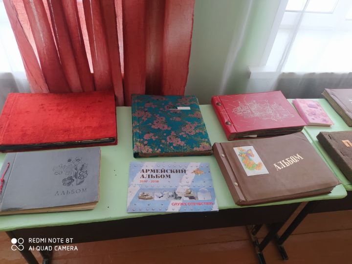 Ватанны саклаучылар көне уңаеннан Исәнбай мәктәбендә “Дембель альбомы” күргәзмәсе эшләде