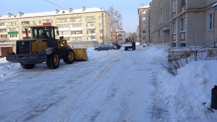 За прошлую неделю с улиц города вывезено 1200 кубометров снега
